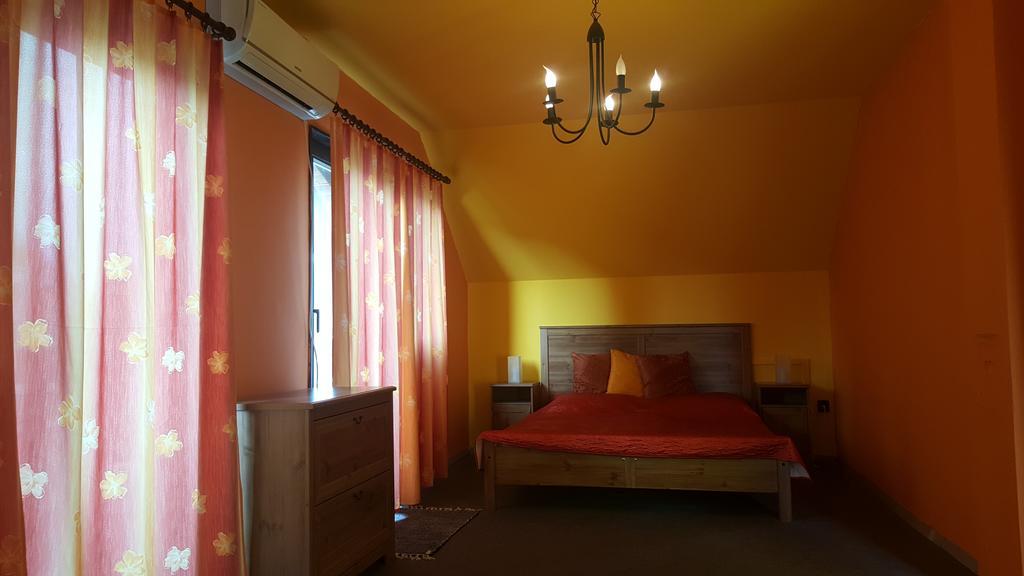 Nador Apartman Apartment บาลาตอนแลลเล ภายนอก รูปภาพ